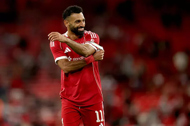 لغة تقهر المنافسين: تحليل أداء صلاح في الموسم العاشر وتوقعات المستقبل