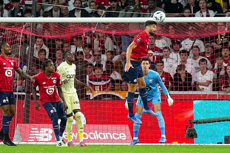 هدف في اللحظات الأخيرة: جيرو يقود ليل للفوز على موناكو في مباراة مثيرة