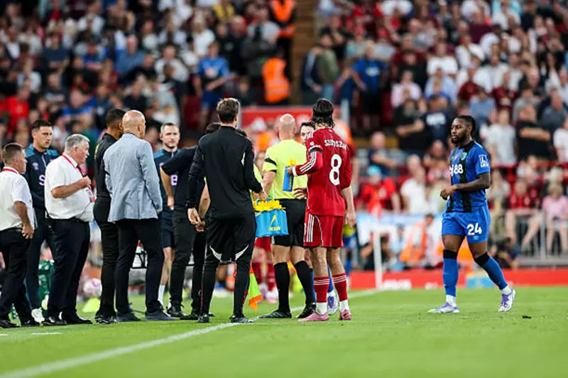 واقعة العنصرية ضد سيمنيو وتداعيات الإفراج عن مشجع ليفربول